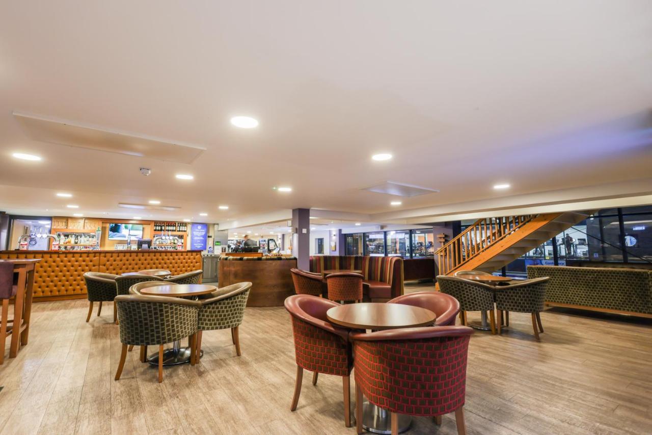 The Waterside Hotel And Leisure Club Манчестер Екстер'єр фото