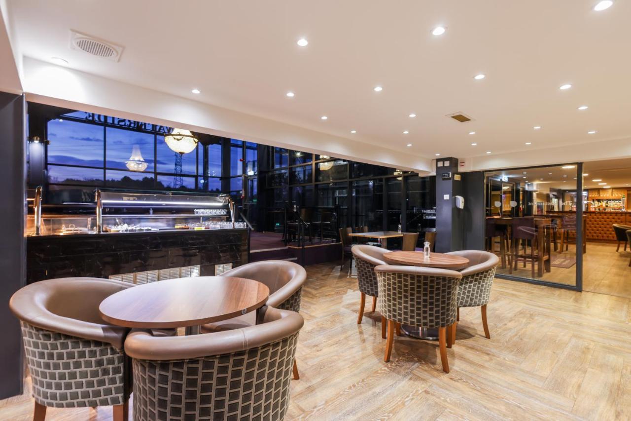 The Waterside Hotel And Leisure Club Манчестер Екстер'єр фото